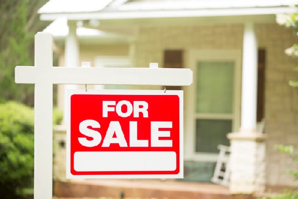 Should You Sell or Rent Your Property? – RoofandFloor Blog